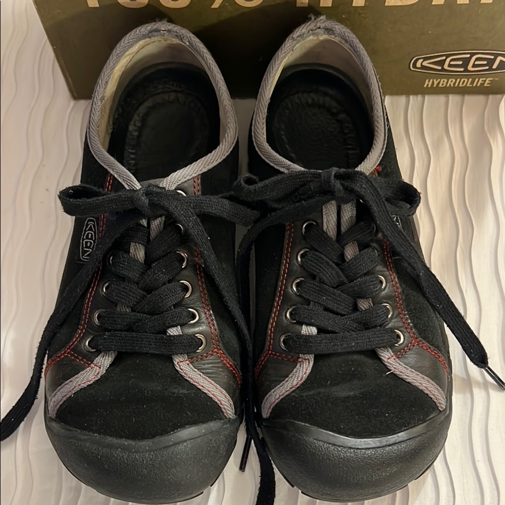 Keen Black and Gray Casual Shoes